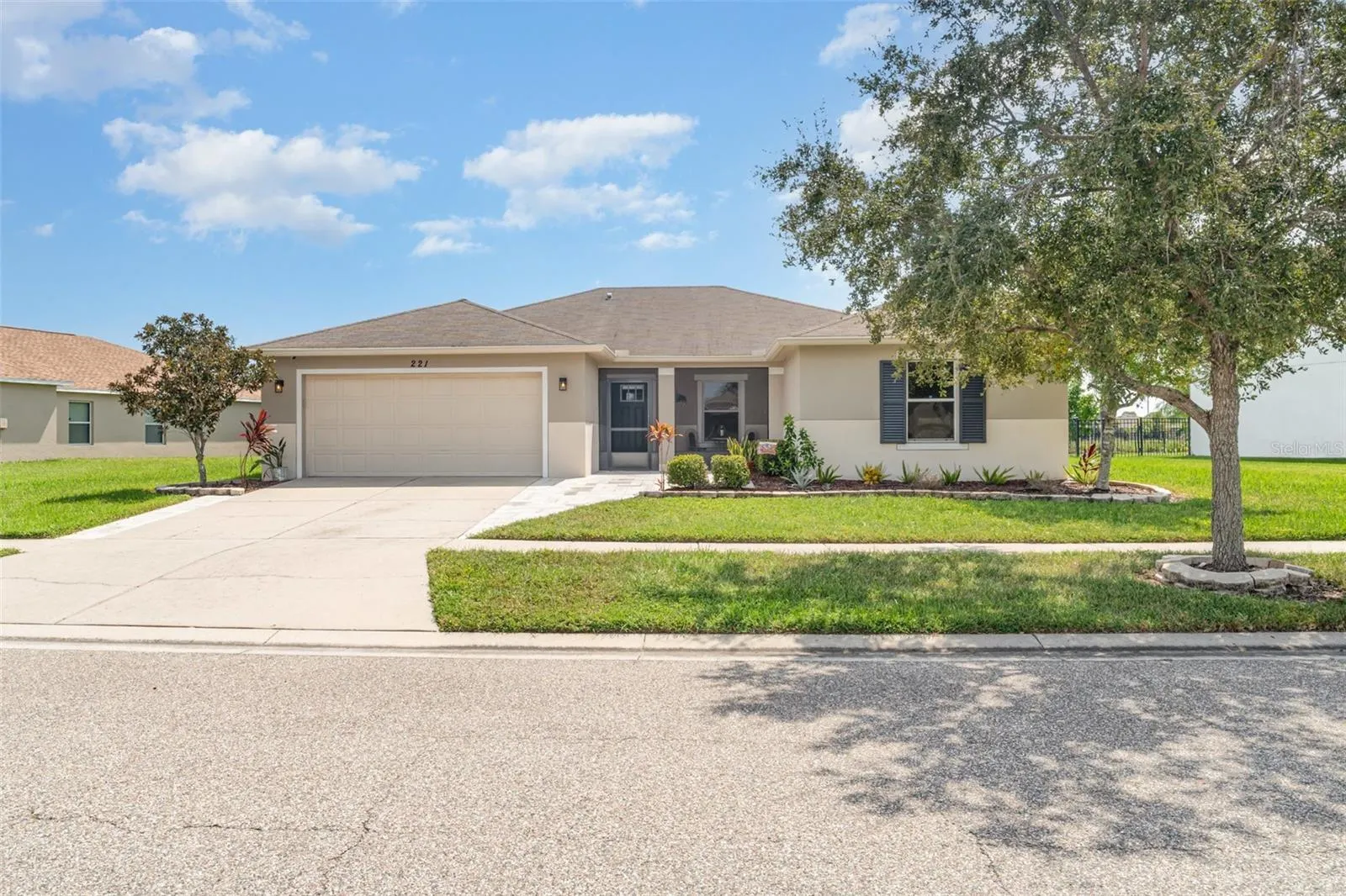 221 STAR SHELL DR
