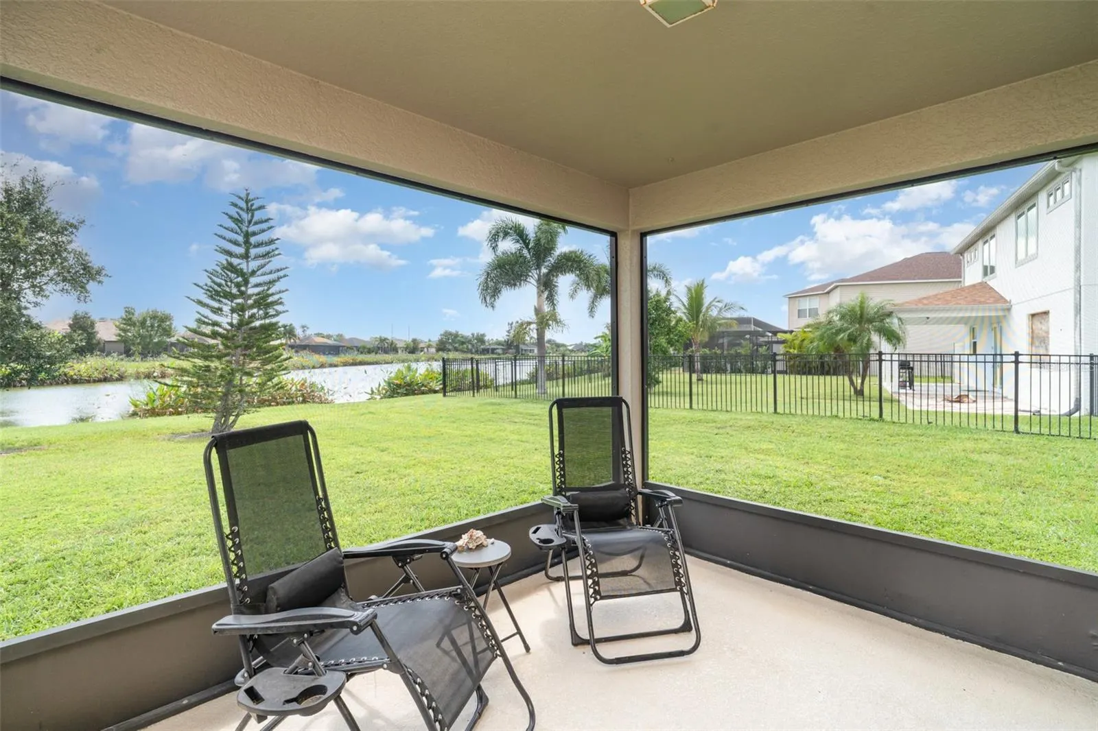 221 STAR SHELL DR