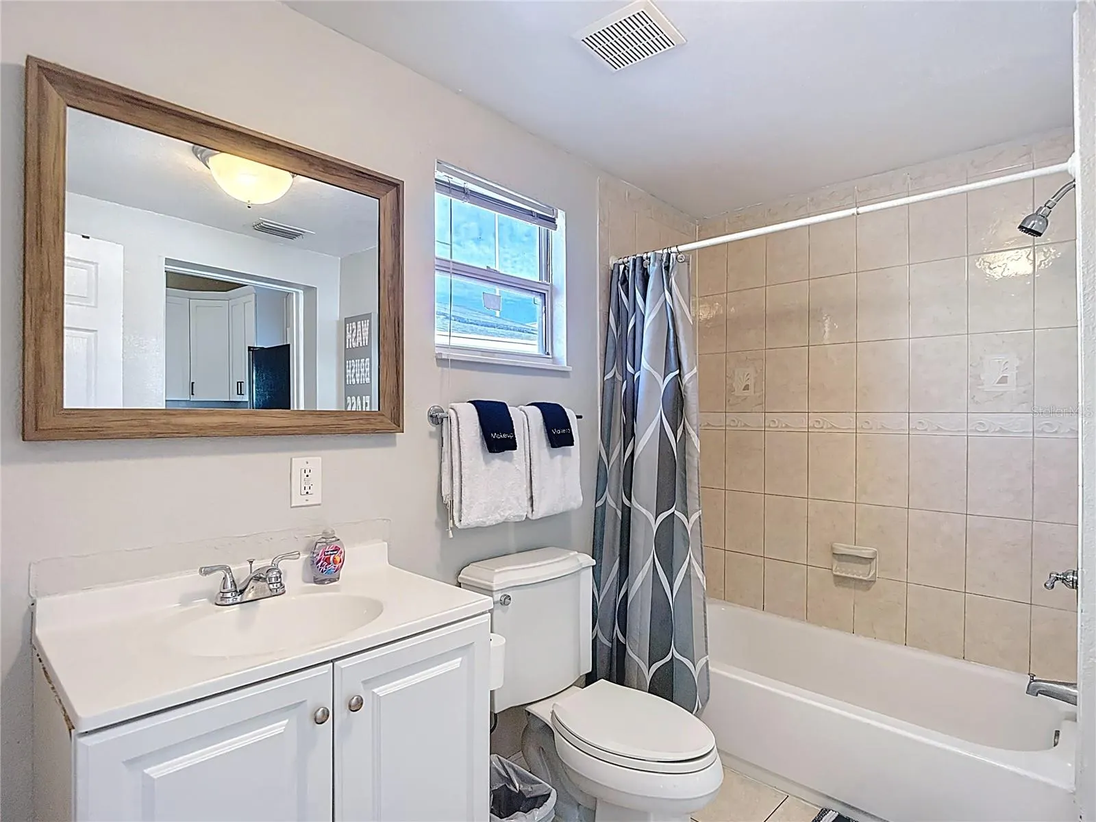 2329 W LA SALLE ST