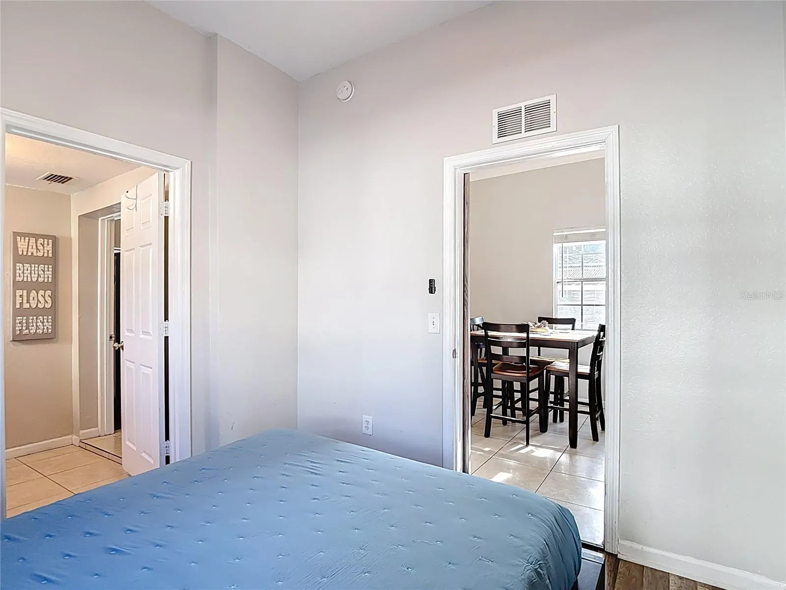 2329 W LA SALLE ST