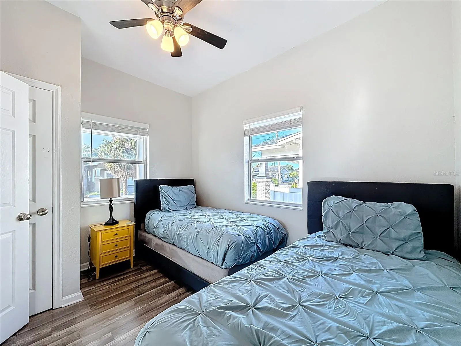 2329 W LA SALLE ST