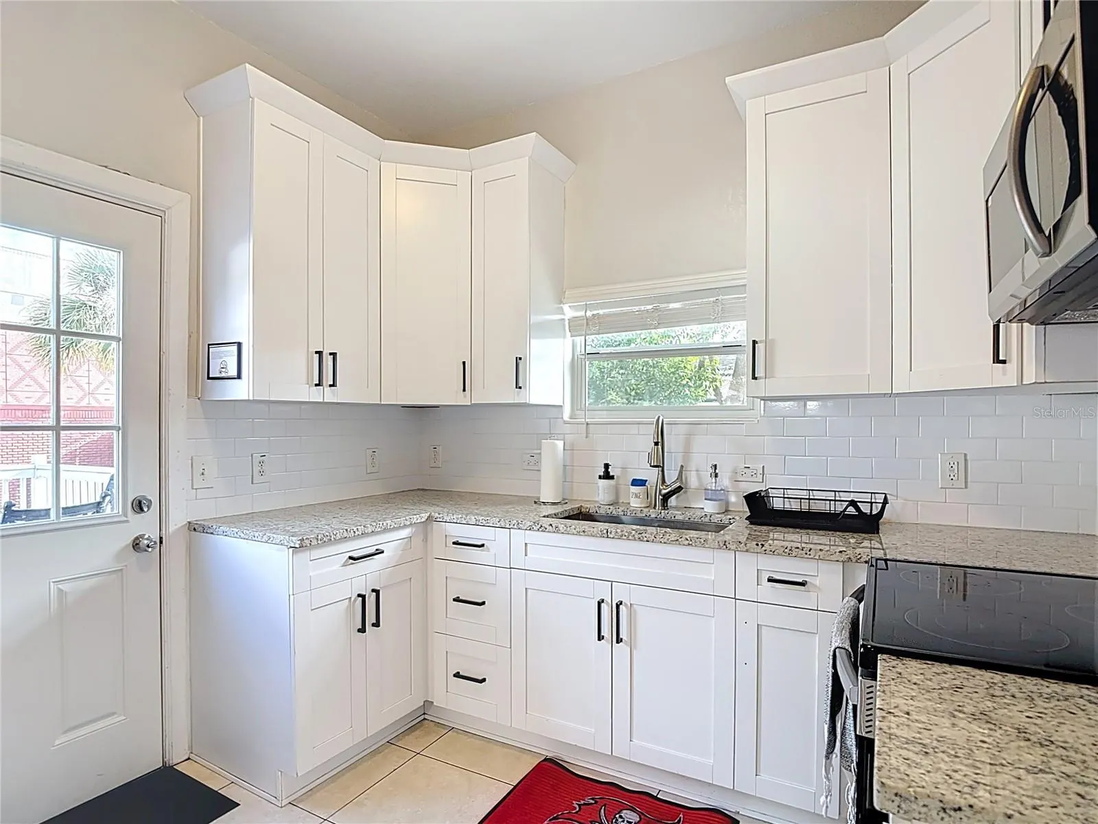 2329 W LA SALLE ST