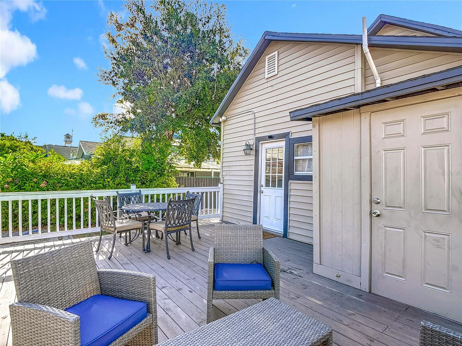 2329 W LA SALLE ST