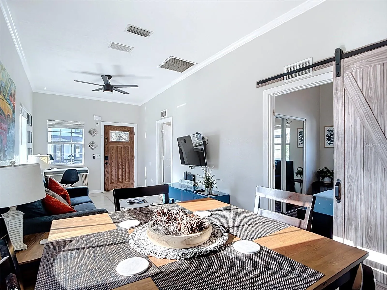 2329 W LA SALLE ST