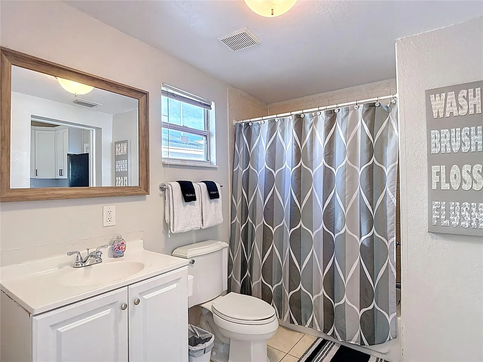 2329 W LA SALLE ST