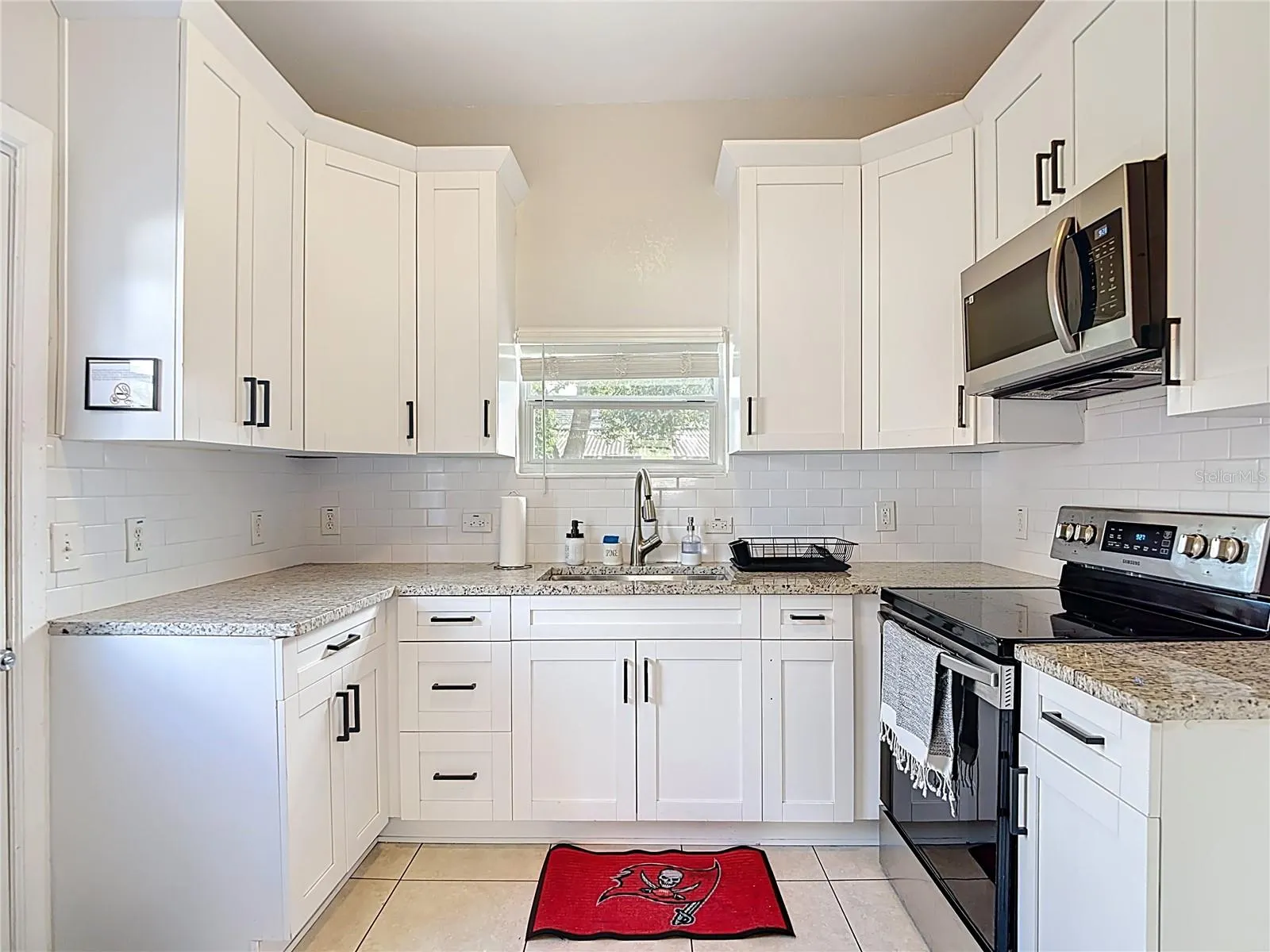 2329 W LA SALLE ST