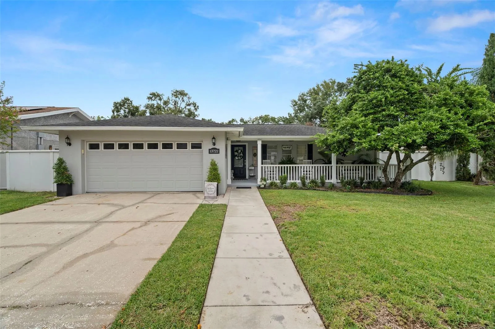 13722 COUNTRY COURT DR
