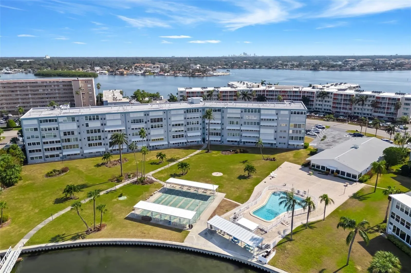 1868 SHORE DR S #207, #207