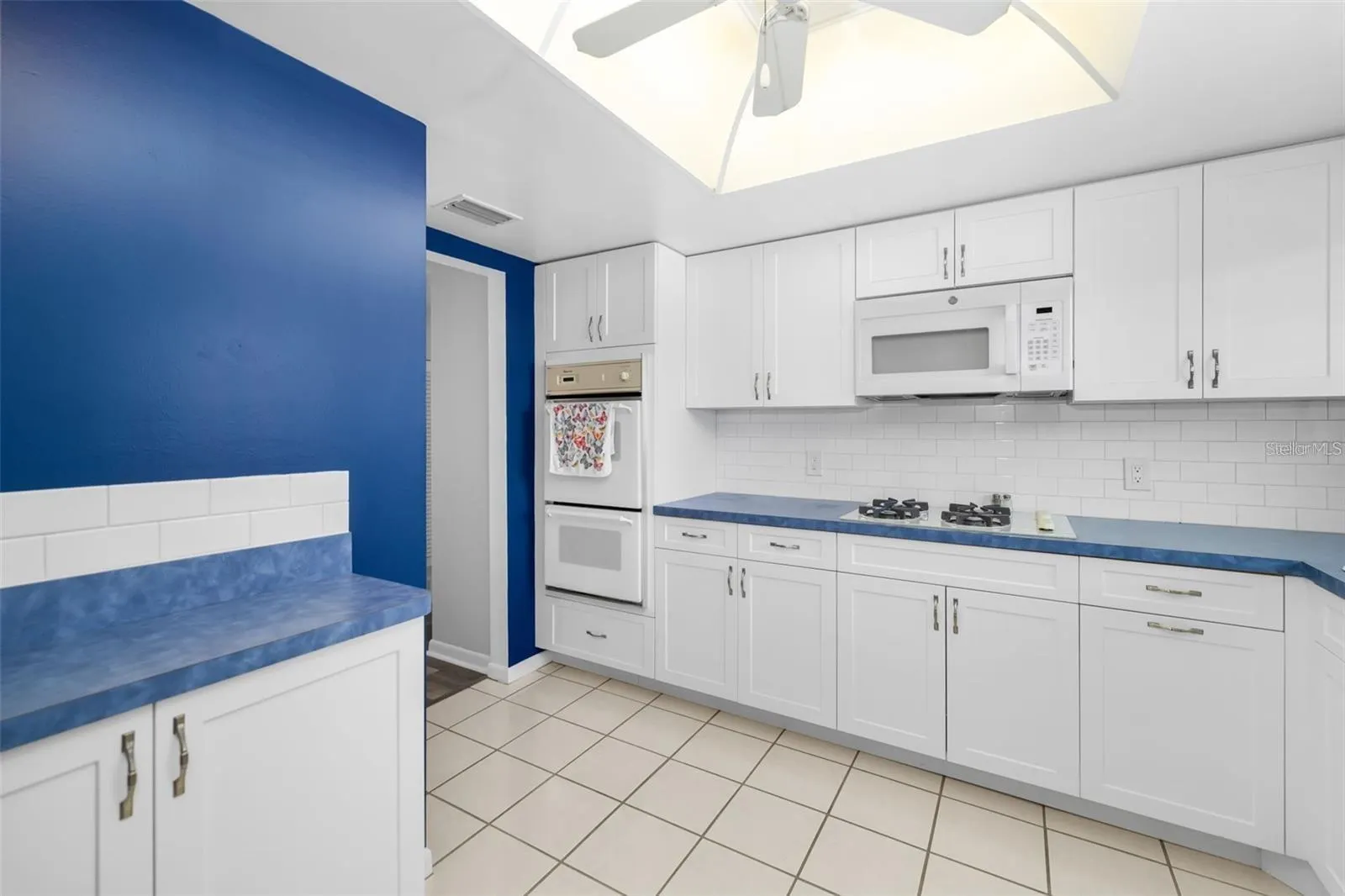 1868 SHORE DR S #207, #207