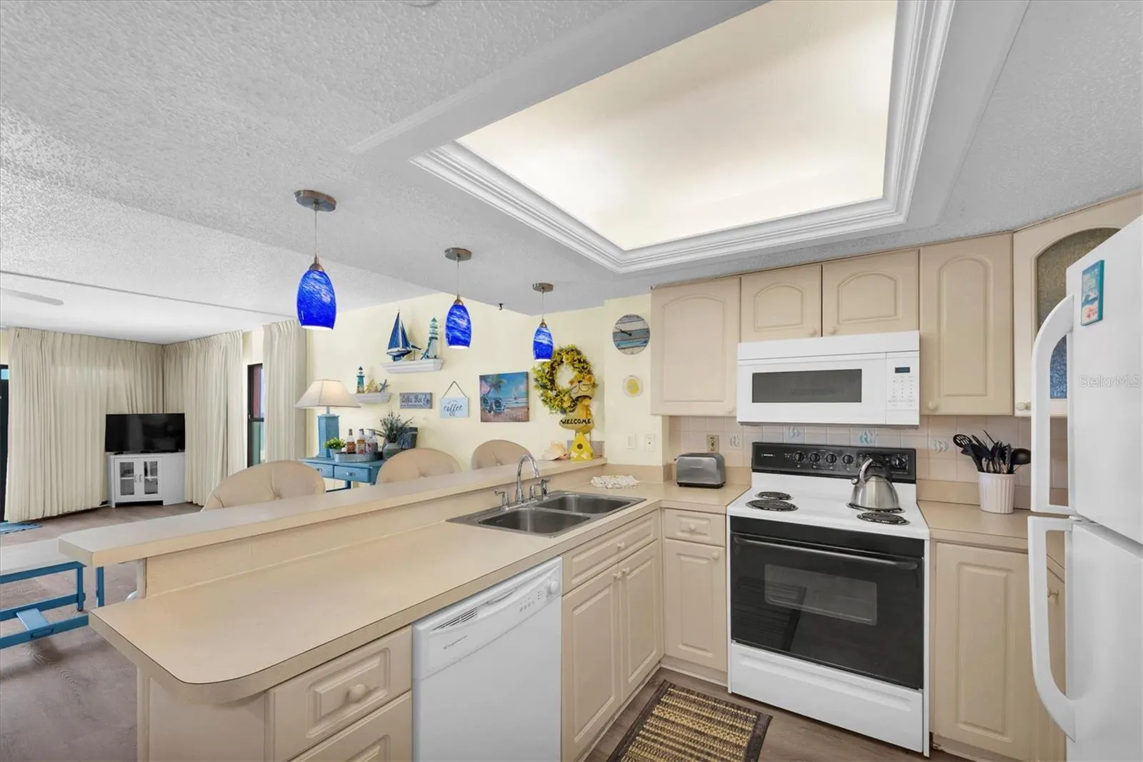 19440 GULF BLVD #209, #209
