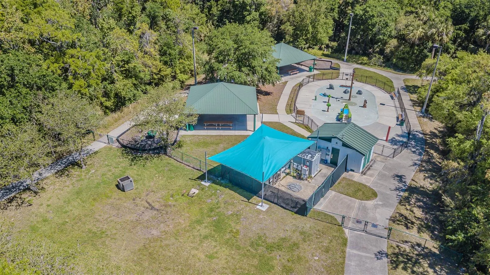 906 VINEYARD LANE