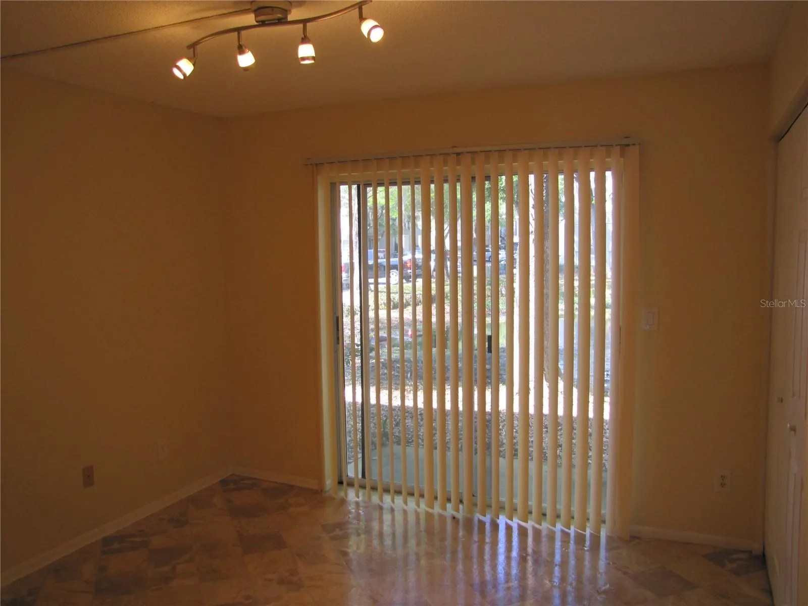 7137 E BANK DR #7137, #7137