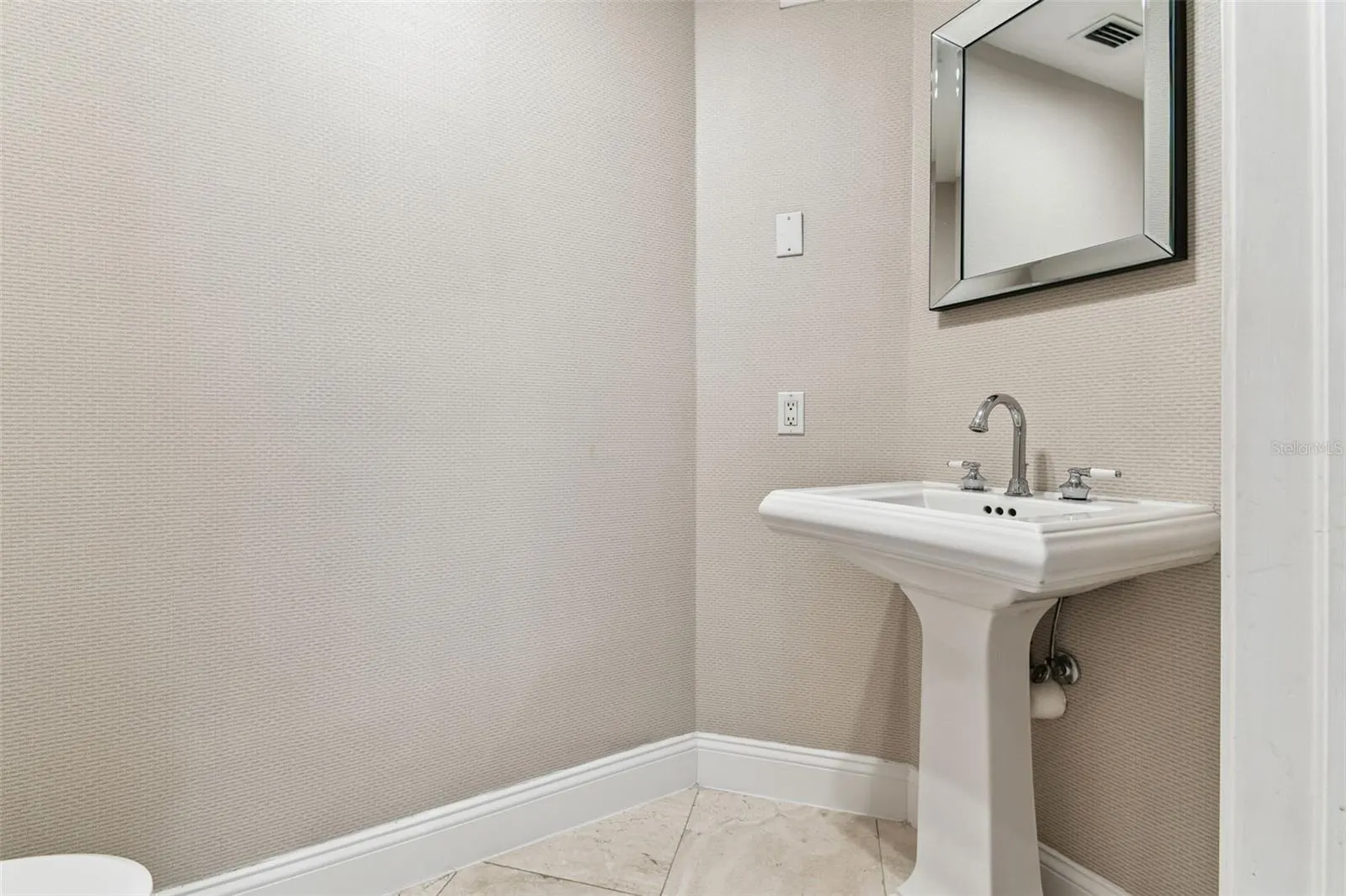 555 5TH AVE NE #424, #424