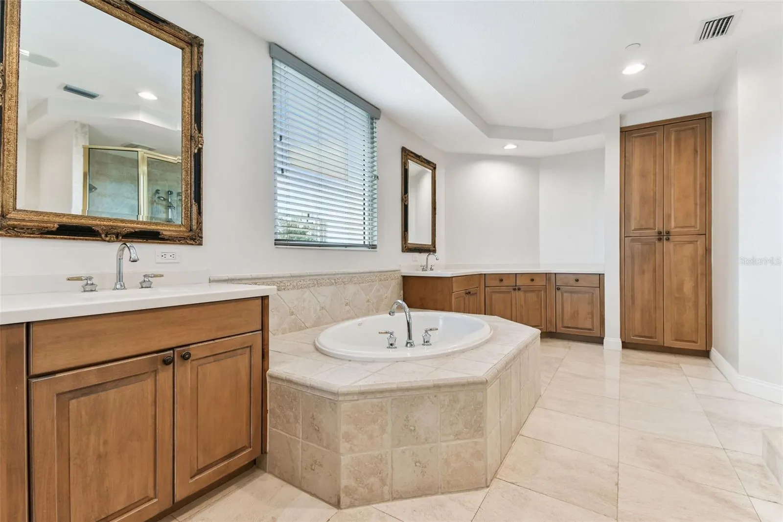 555 5TH AVE NE #424, #424