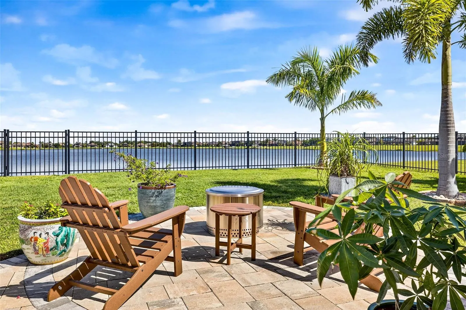 11761 LAKE LUCAYA DR
