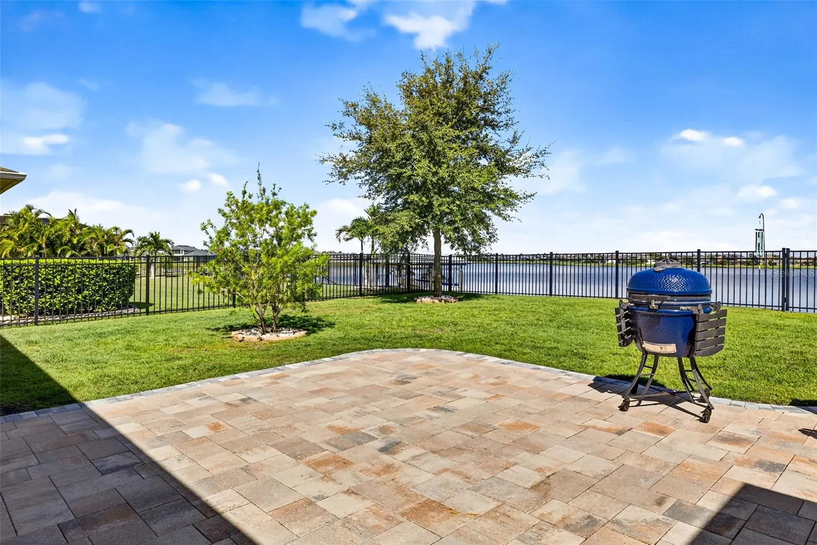 11761 LAKE LUCAYA DR