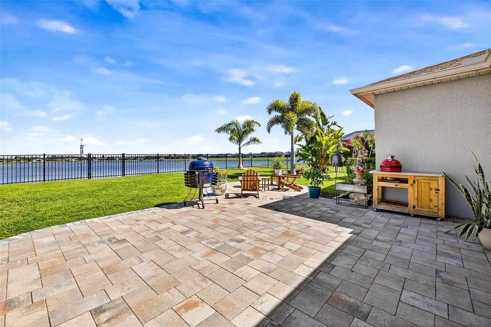 11761 LAKE LUCAYA DR