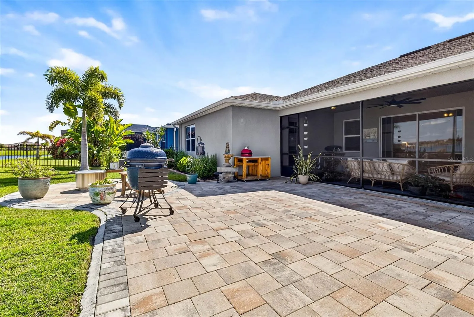 11761 LAKE LUCAYA DR