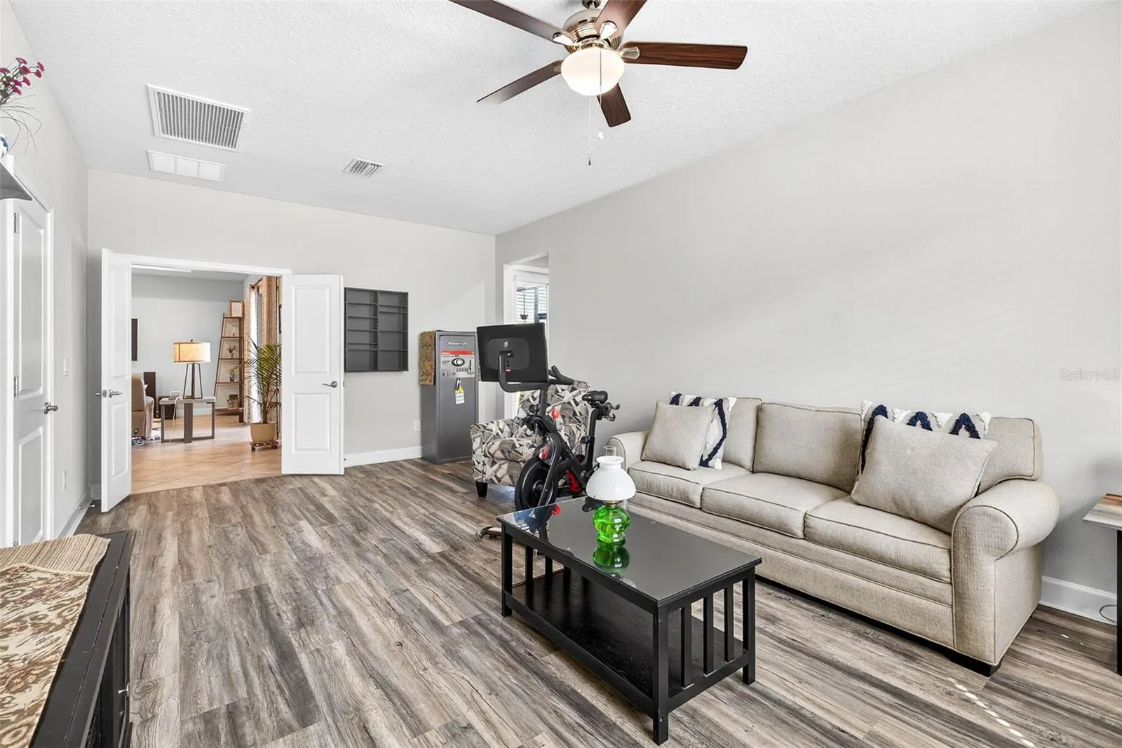 11761 LAKE LUCAYA DR