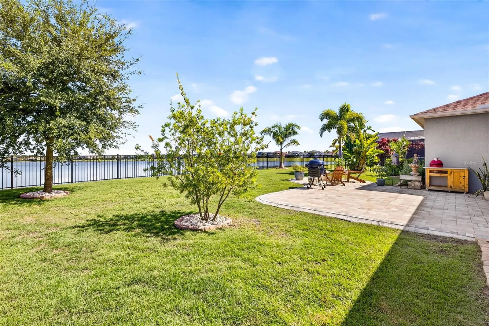 11761 LAKE LUCAYA DR