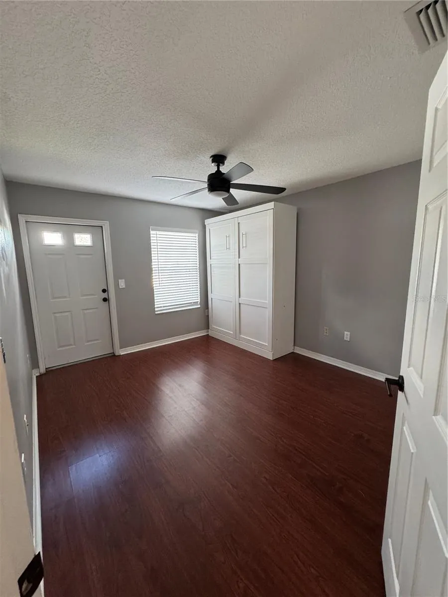 2900 W AZEELE ST #M, #M