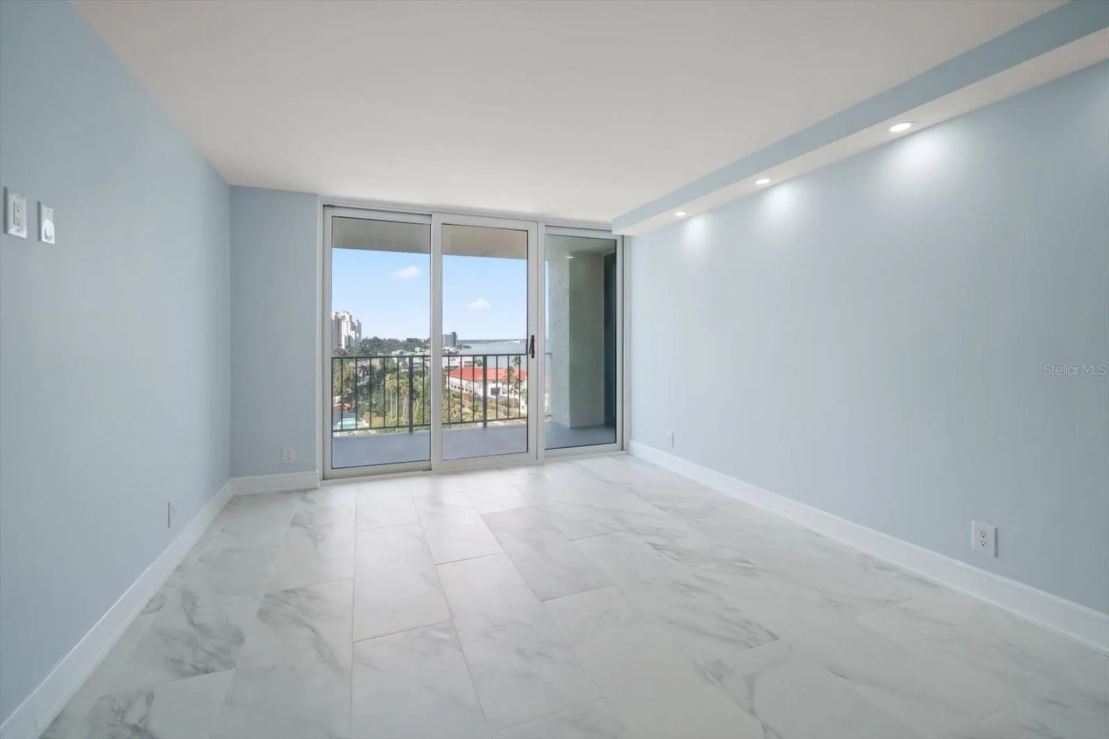 1400 GULF BLVD #804, #804