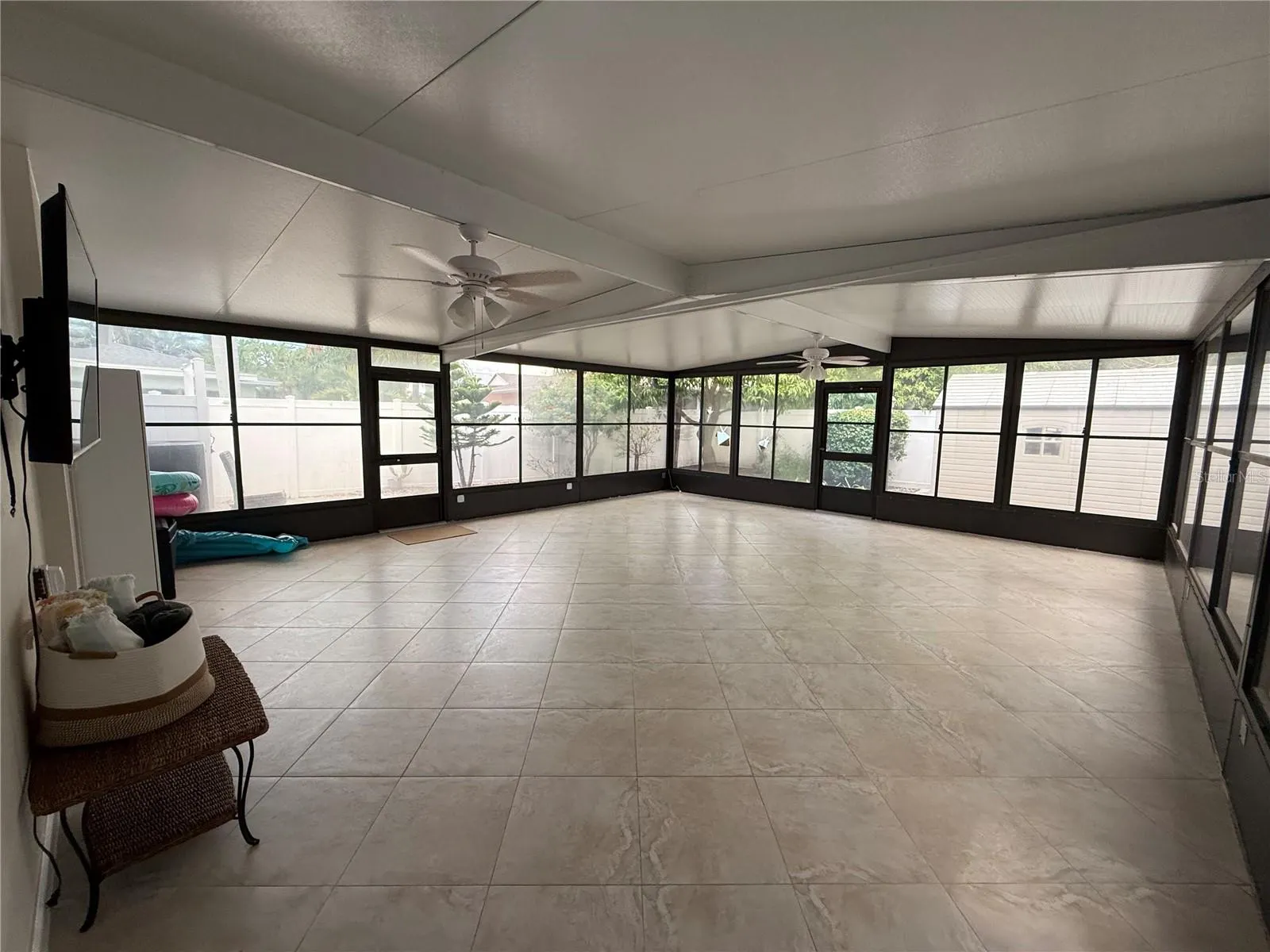 1405 BAY PINE BLVD