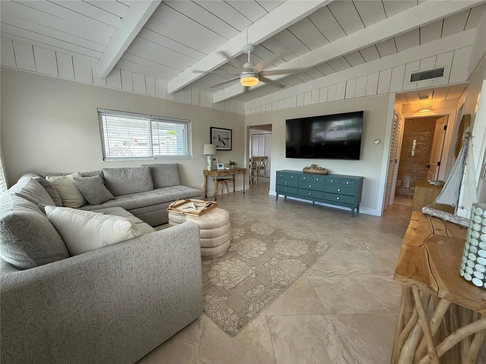 1405 BAY PINE BLVD