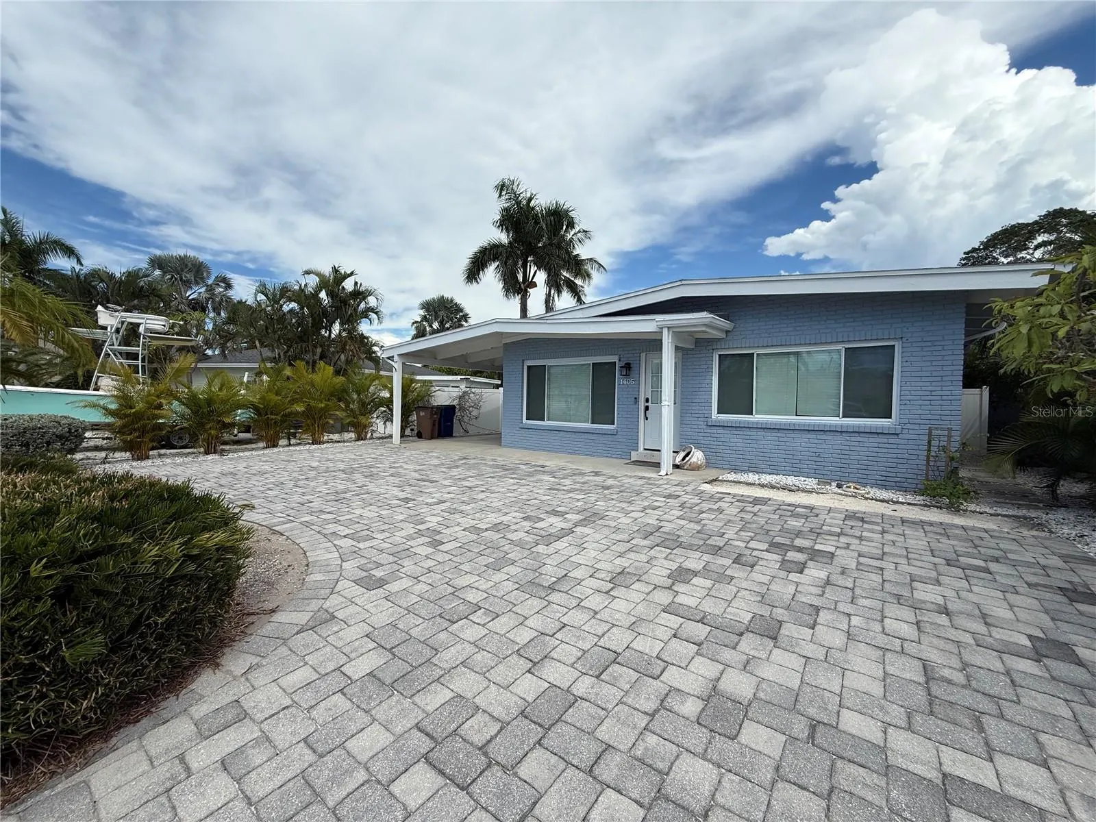 1405 BAY PINE BLVD