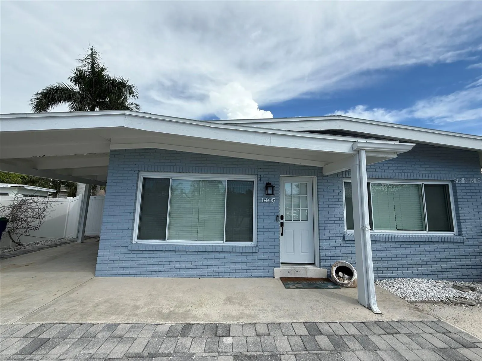 1405 BAY PINE BLVD