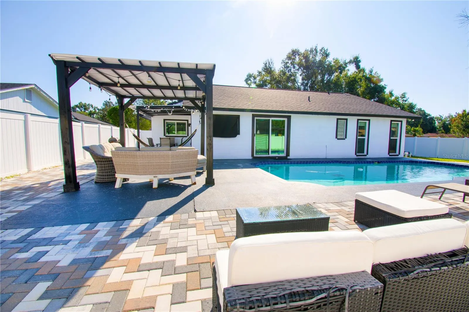 4030 WINDTREE DR