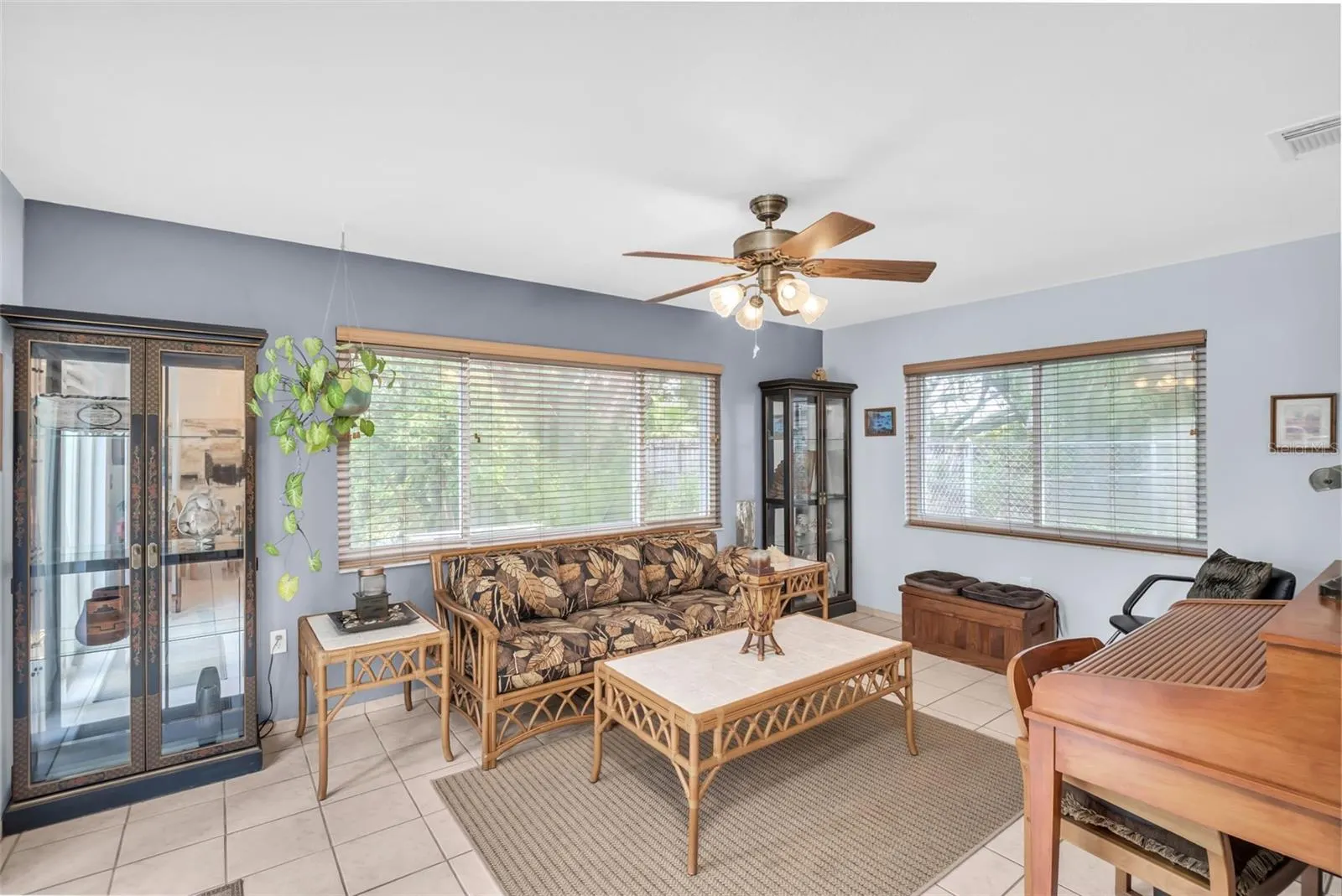 2289 N CITRUS WAY