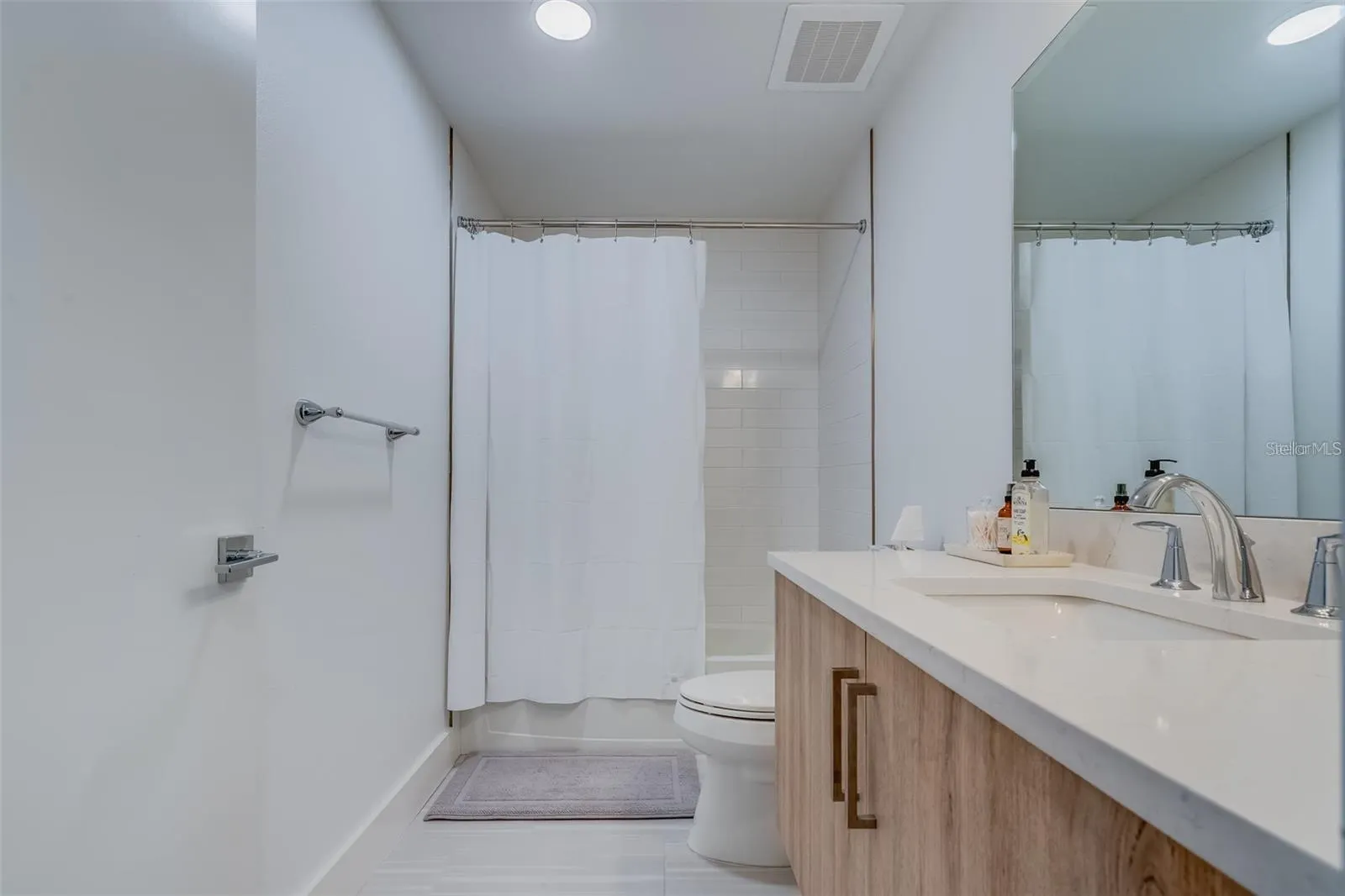 415 ISLAND WAY #509, #509