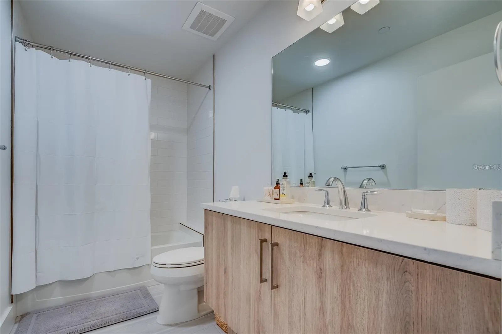 415 ISLAND WAY #509, #509