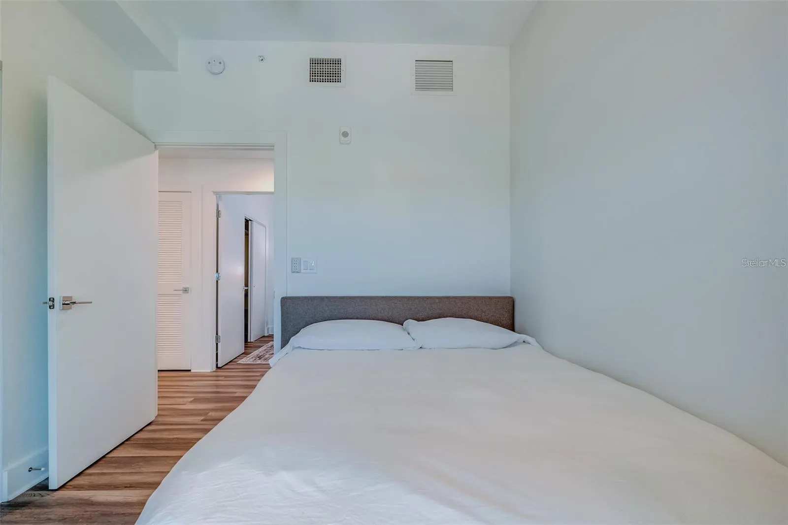 415 ISLAND WAY #509, #509