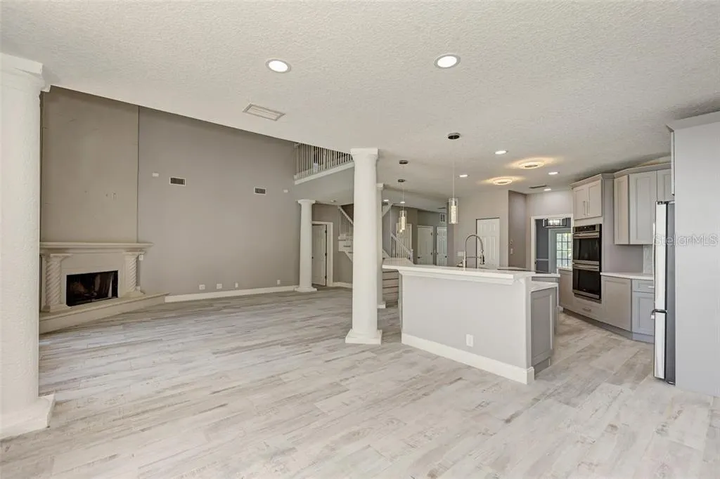 1648 BAYSHORE DR