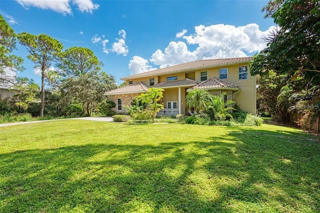 1648 BAYSHORE DR