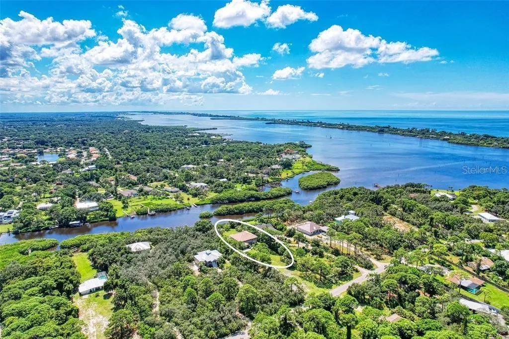 1648 BAYSHORE DR
