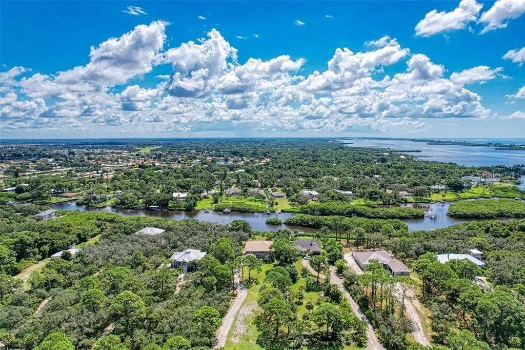 1648 BAYSHORE DR