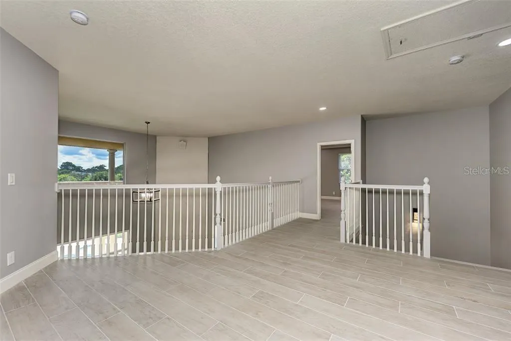 1648 BAYSHORE DR