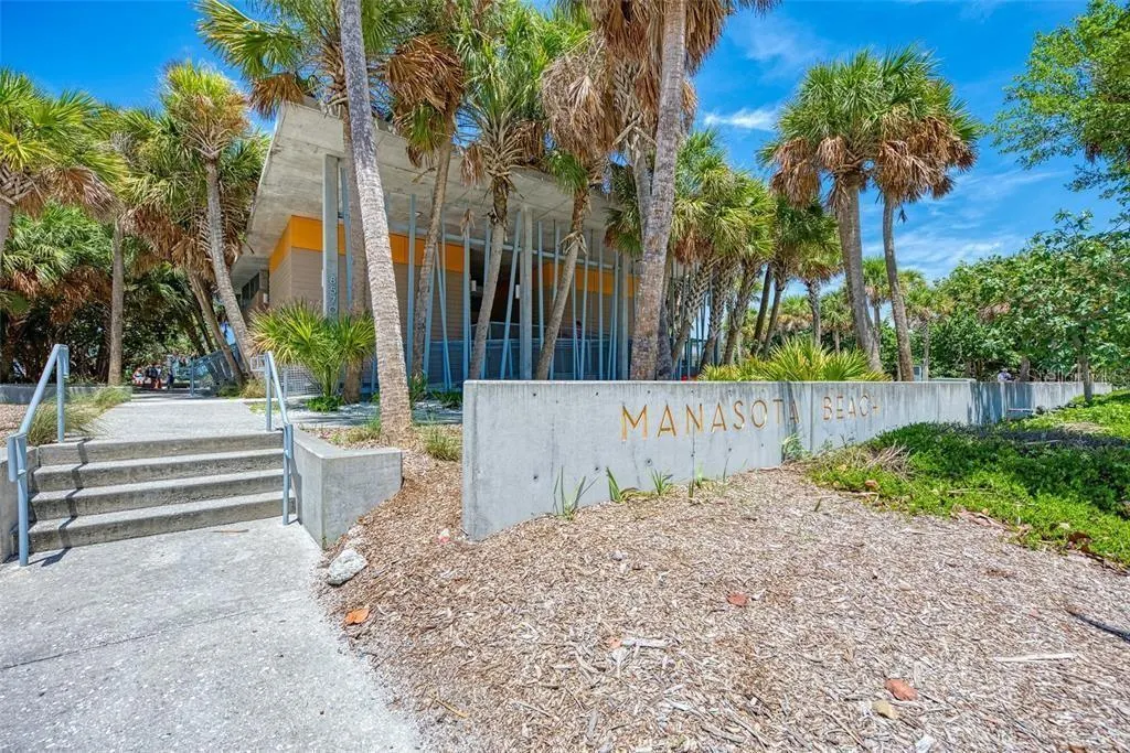 1648 BAYSHORE DR