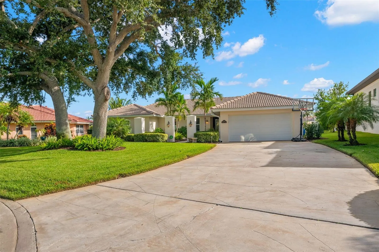2280 MERMAID POINT NE