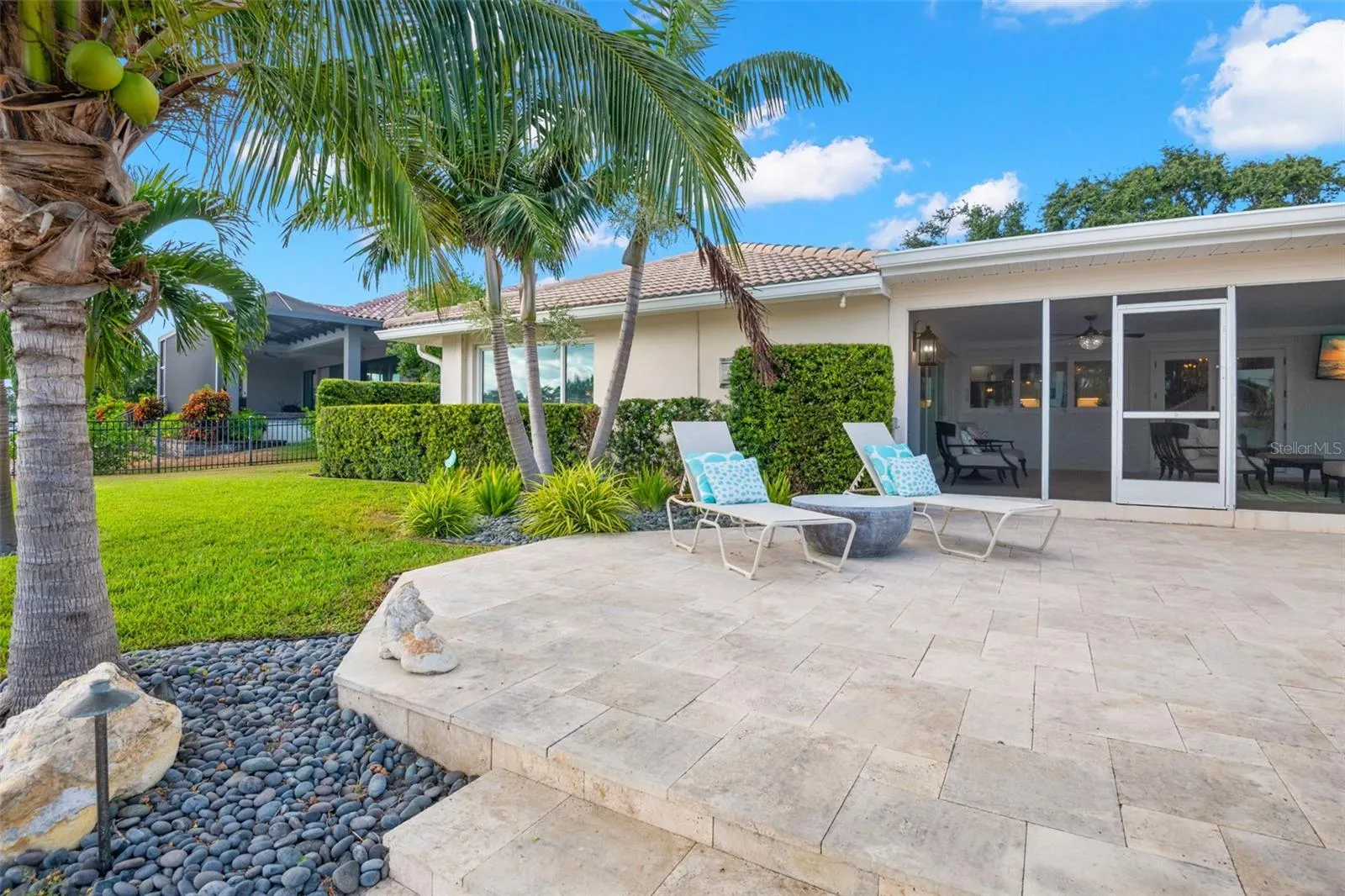 2280 MERMAID POINT NE