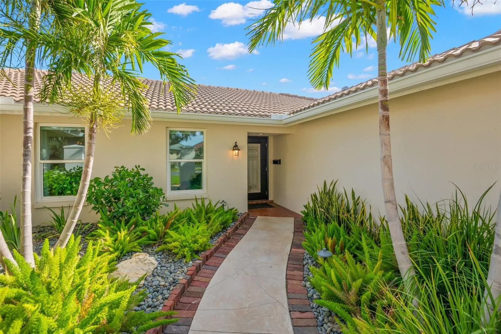 2280 MERMAID POINT NE