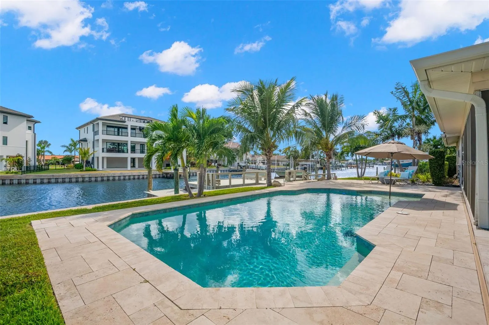 2280 MERMAID POINT NE