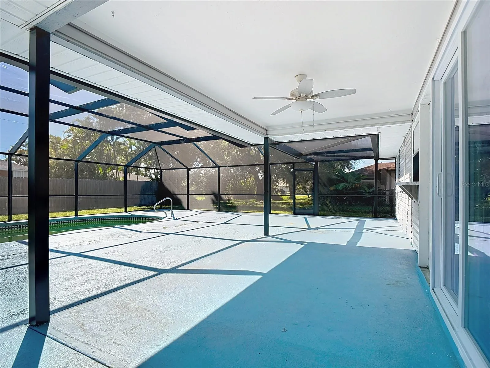 3815 SW 6TH AVE