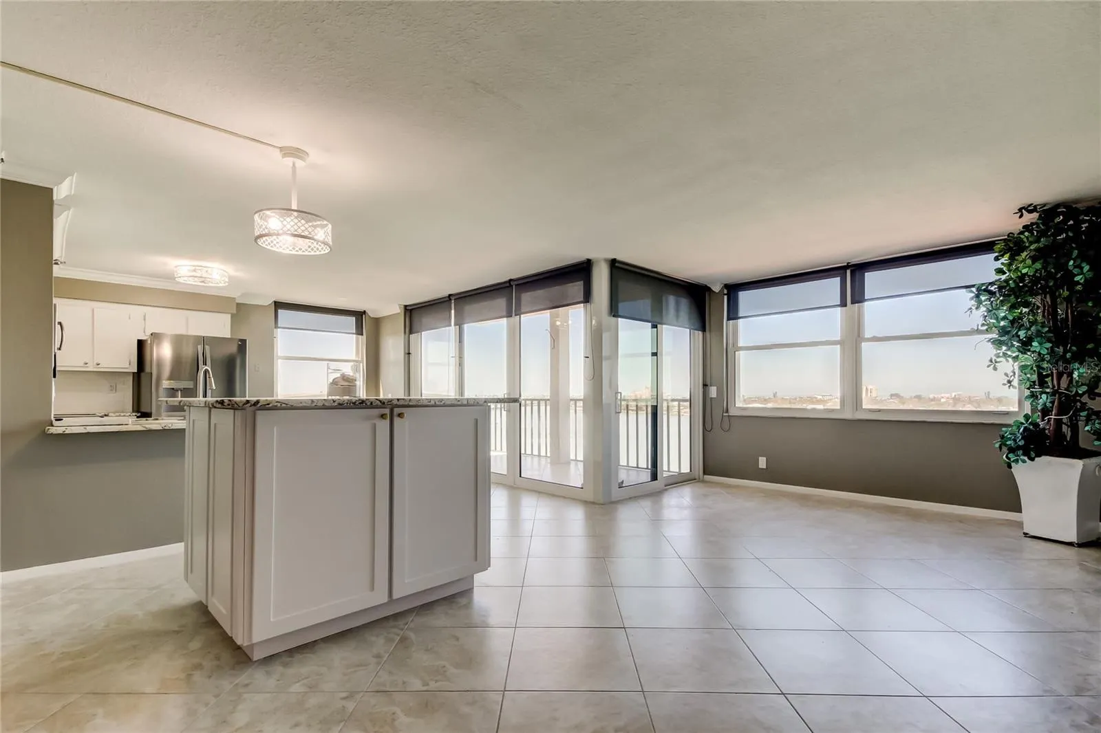 6265 SUN BLVD #806, #806