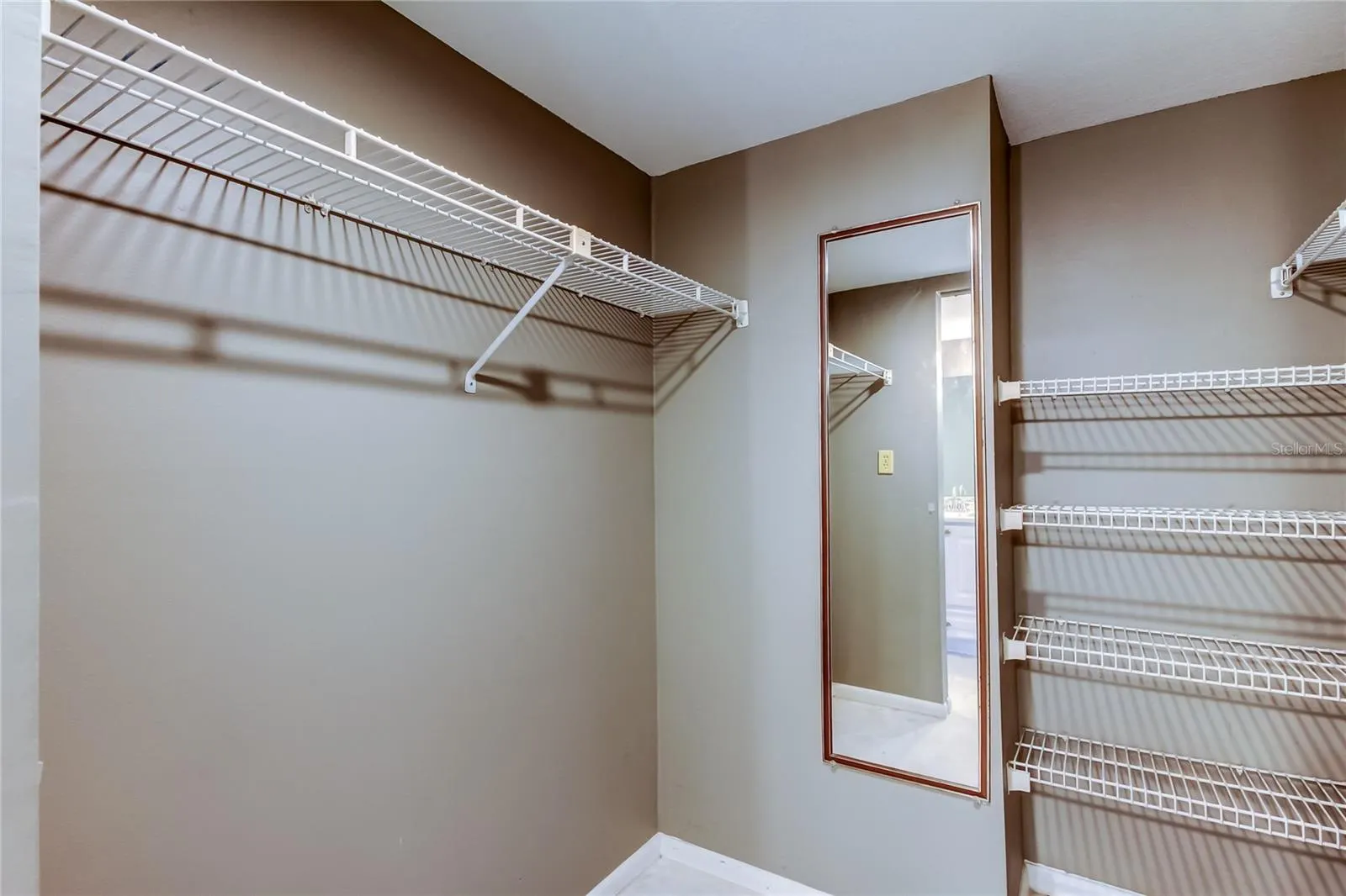 6265 SUN BLVD #806, #806