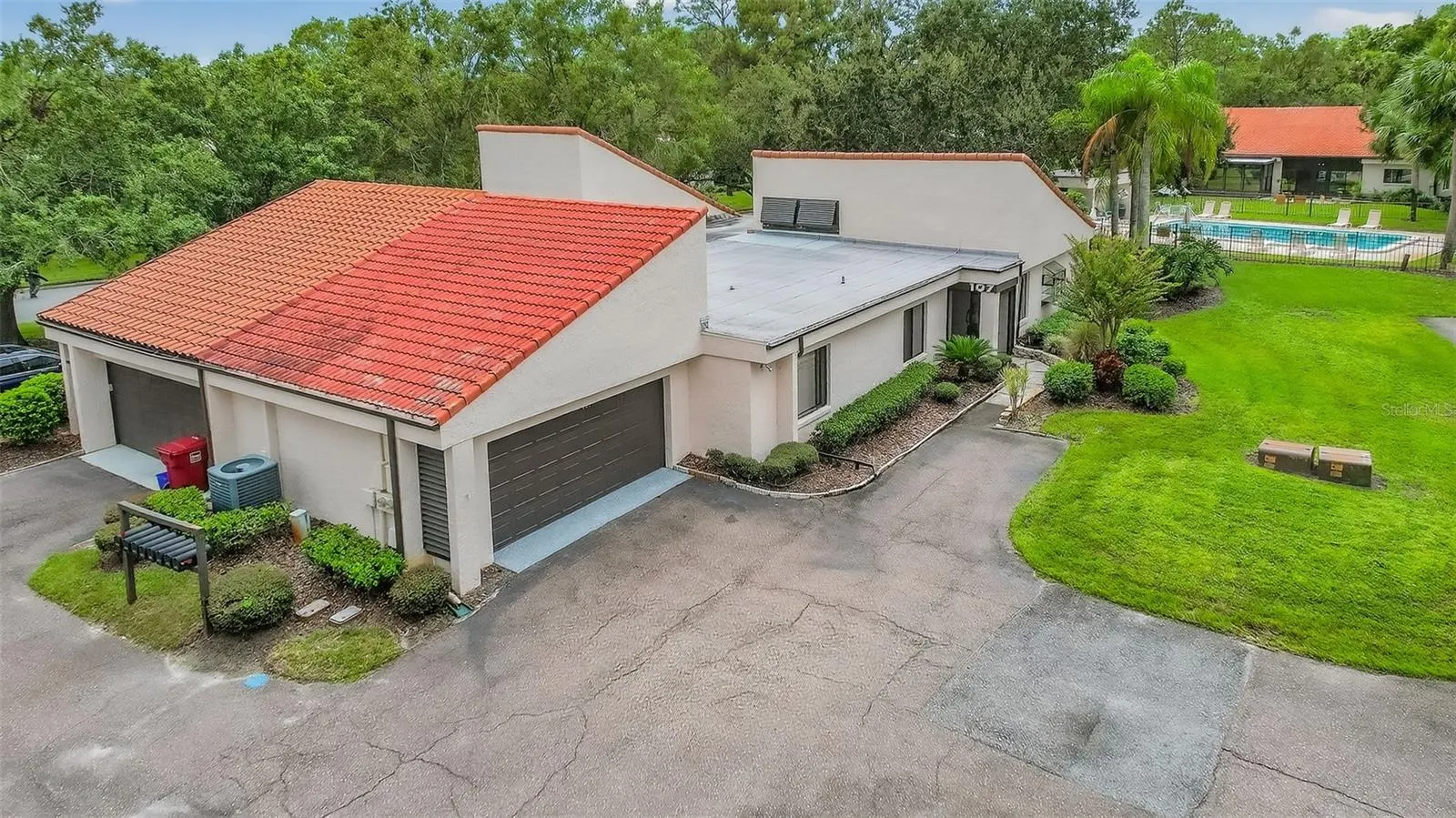 107 SEVILLE CT N