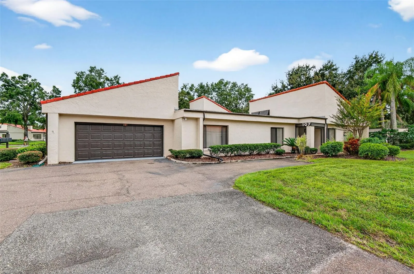 107 SEVILLE CT N